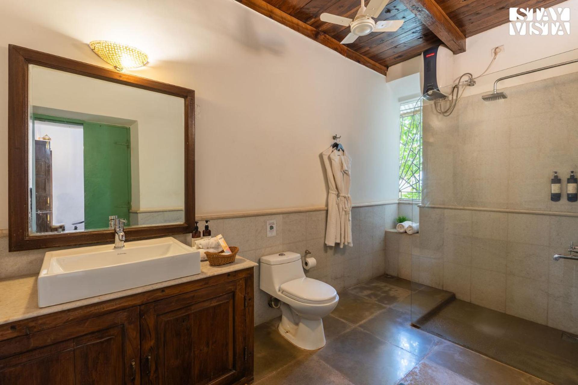 Stayvista At Amalia By Tellado With Pool, Wifi Assagao 외부 사진