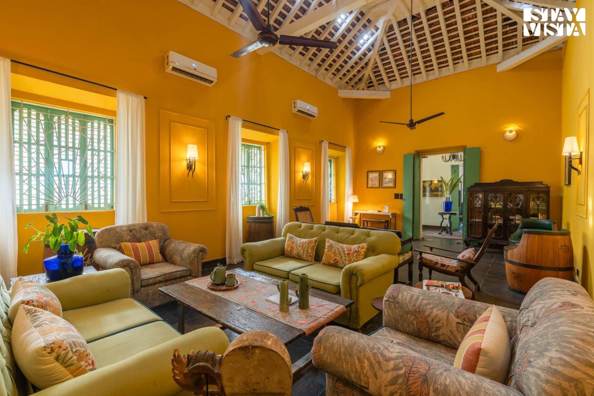Stayvista At Amalia By Tellado With Pool, Wifi Assagao 외부 사진