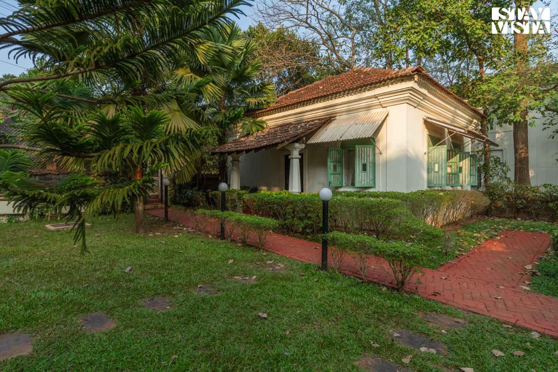 Stayvista At Amalia By Tellado With Pool, Wifi Assagao 외부 사진